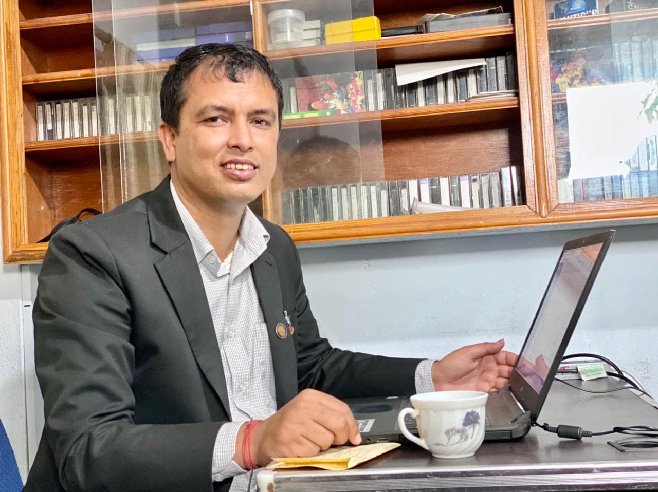 'अध्यादेशमा विदेशीलाई नागरिकता दिन छिद्र तयार पारिएको छ' - अधिवक्ता गिरी