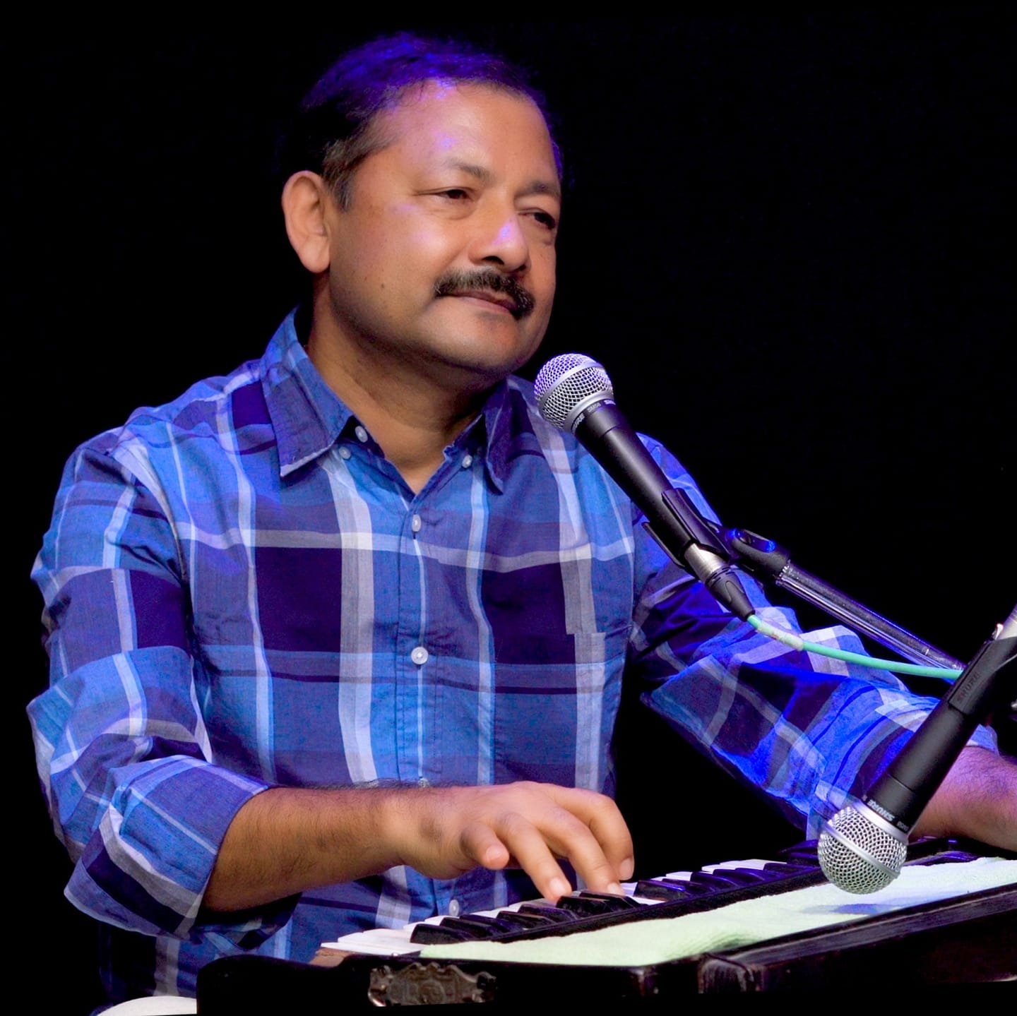 नारायण रायमाझीको ‘कदमको छायाँले’ सार्वजनिक