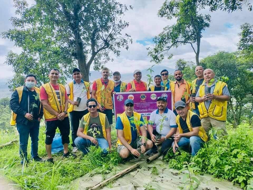 लायन्स क्लब अफ काठमाडौं ललित मण्डलाद्वारा बृक्षारोपण
