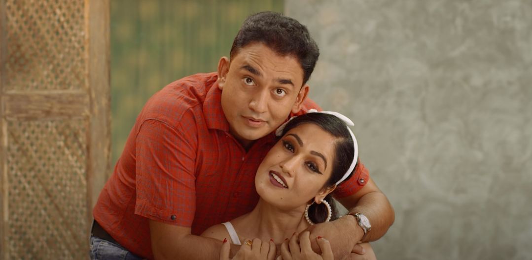 म त मर्छु कि क्याहो मा ईसाराले बोलाउनु पर्दैन गीत, नाँचे धुर्मुस सुन्तली