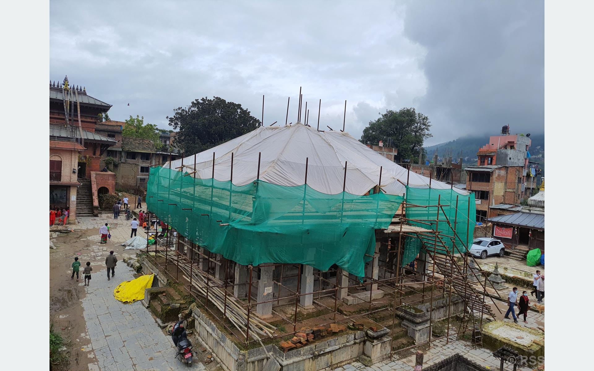 पुनःनिर्माणले गतिलिँदै रातो मच्छिन्द्रनाथ मन्दिर