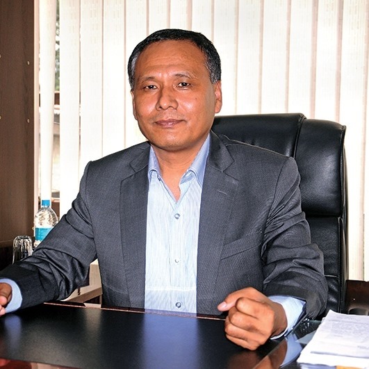कुलमान घिसिङविरुद्ध परेको रिट प्रधानन्यायाधीश चोलेन्द्र शमशेरको इजलासमा