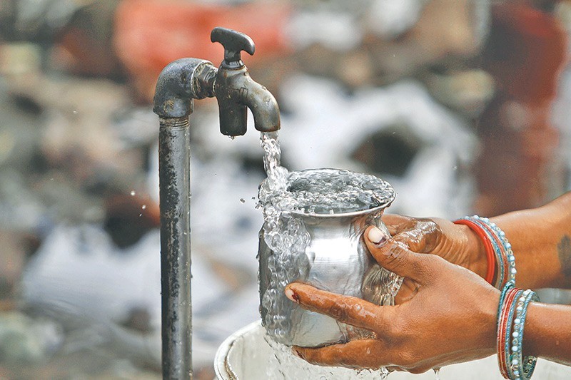 चुनढुङ्गा उत्खनन गर्दा खानेपानीका मुहान सुक्ने भन्दै विरोध