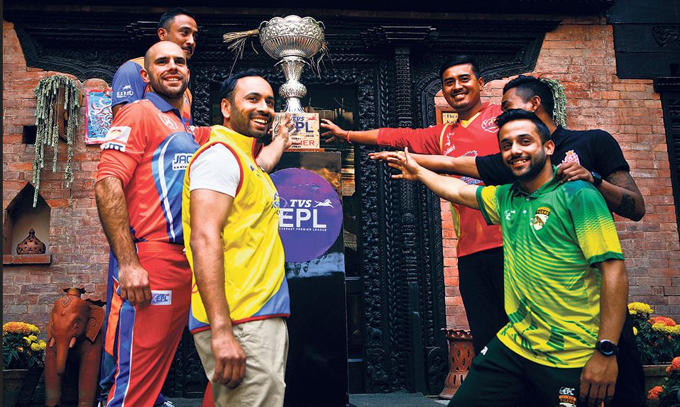 ईपीएल क्रिकेट : पहिलो खेलमा ललितपुर र काठमाण्डौ खेल्दै