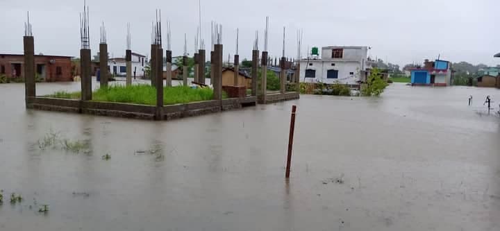 बाढी पहिरो : देशभर मृत्यु हुनेको संख्या ७७ पुग्यो