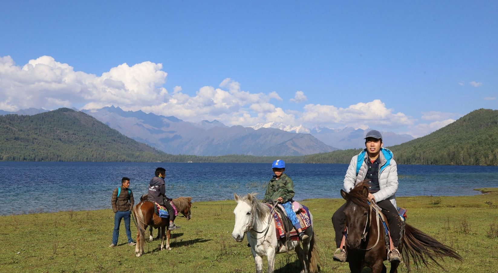 राराताल पुगेका पर्यटक अलपत्र