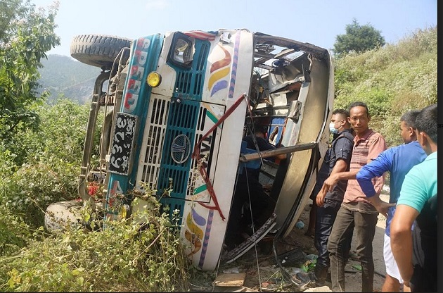 पाँचथरमा बस दुर्घटना: ५४ यात्रु घाइते, केहीको अवस्था चिन्ताजनक