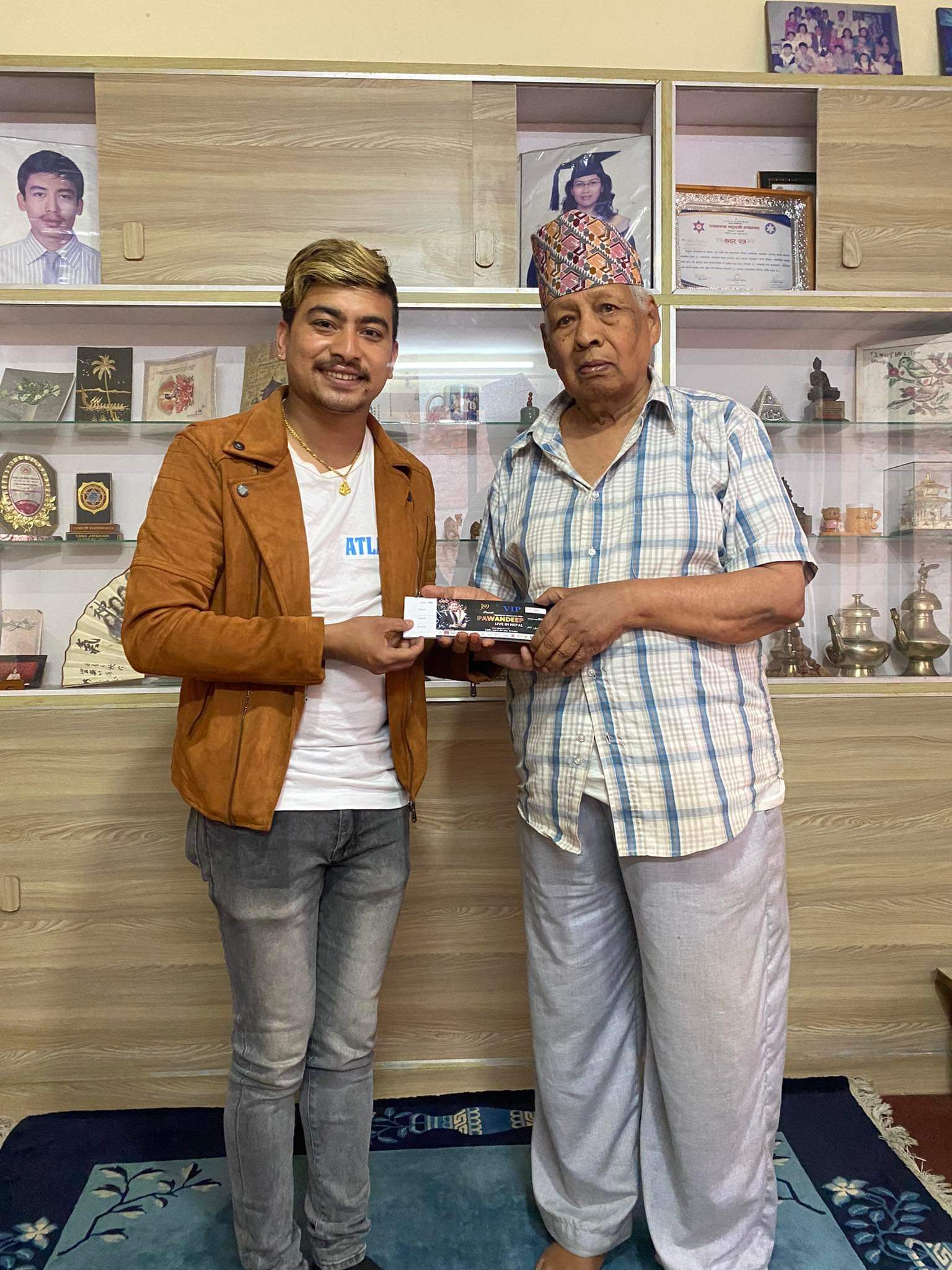 इन्डियन आइडल विजेता पवनदीपको नेपाल क्रेज, ९३ वर्षे वृद्धले लिए लाइभ सोको टिकट