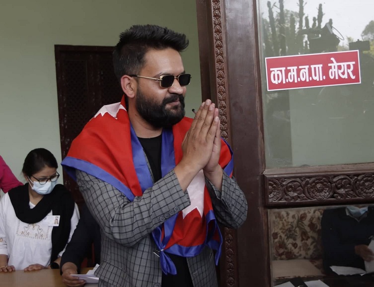 काठमाडौंको मेयर पदमा बालन साहको उम्मेदवारी दर्ता