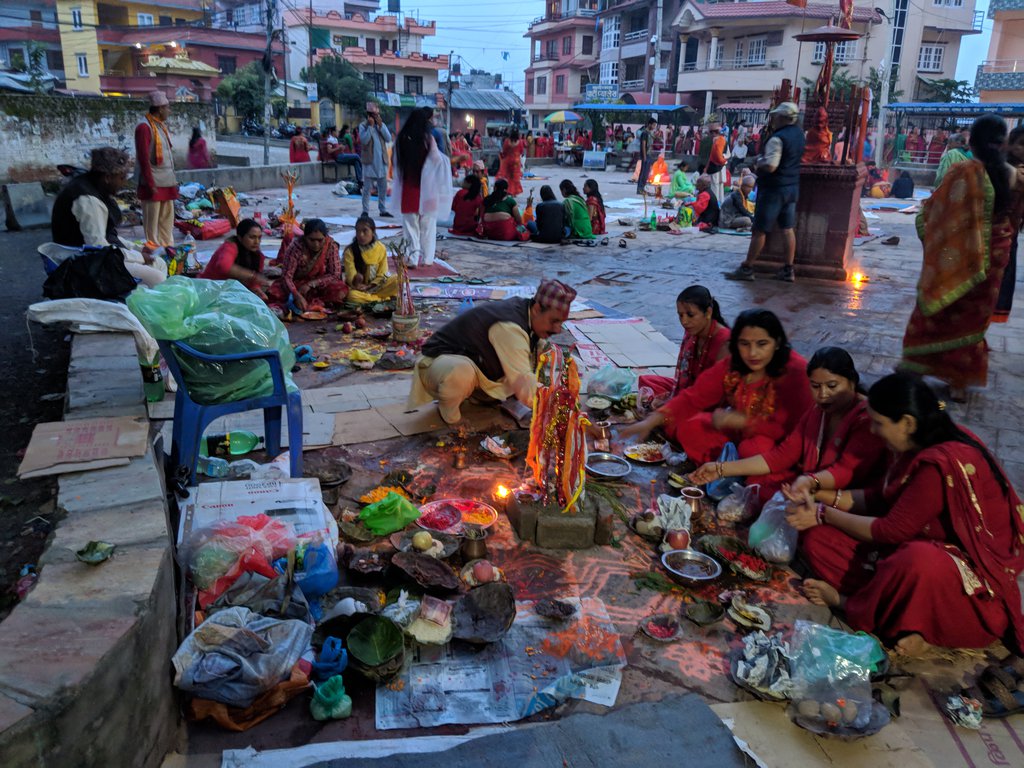आज ऋषिपञ्चमी, नेपाली नारीले सप्त ऋषिको पूजाआराधना गरी मनाउँदै
