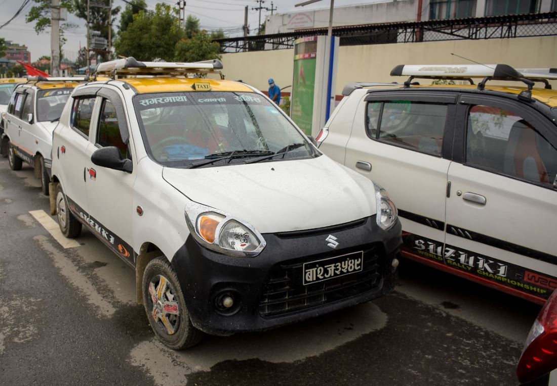के तपाईंले ट्याक्सीमार्फत यात्रुलाई ठगी गर्नुभएको छ ? कारबाही पर्नुहोला !