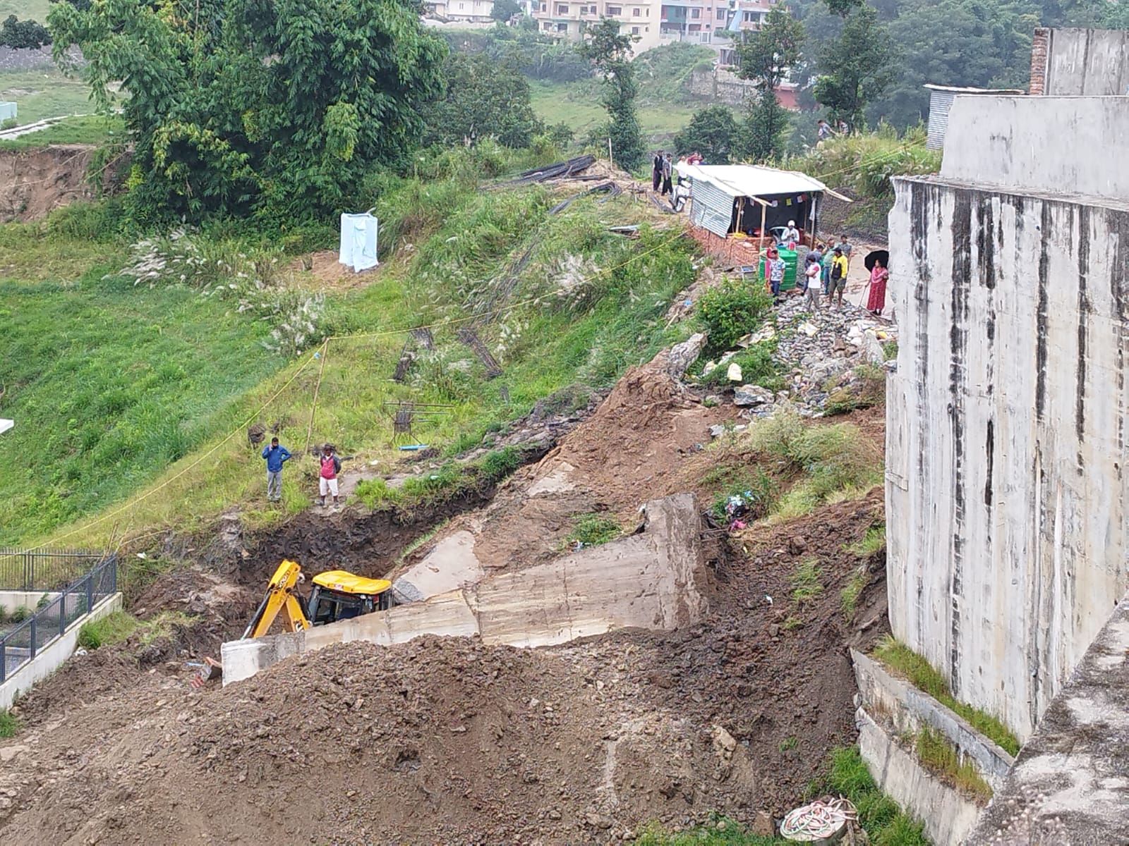 खानेपानी ट्याङ्की परिसरका सीमा क्षेत्रका जग्गामा डोजर प्रयोग नगर्न आग्रह