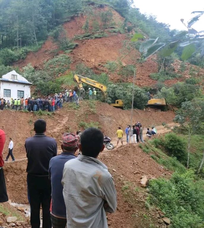 काभ्रेमा पहिरोमा पुरिएर दाजु-बहिनीको मृत्यु