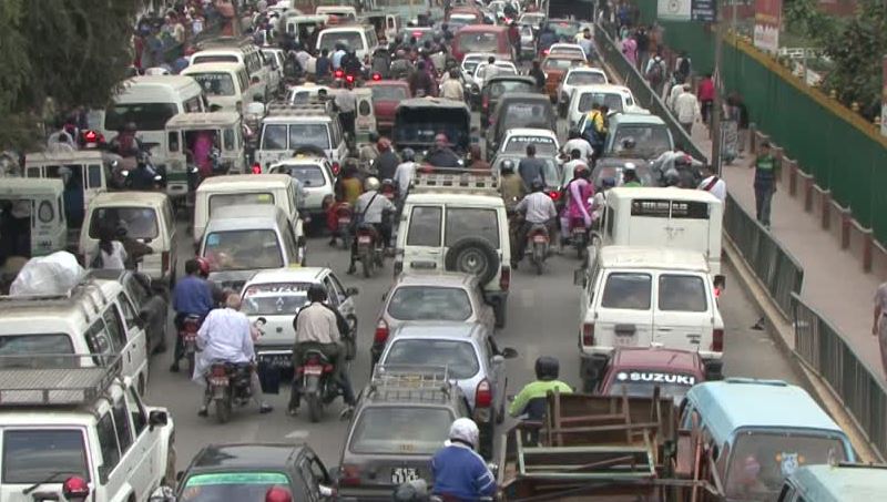 २० वर्ष गुडेका सवारीसाधन हटाउने व्यवस्था सच्याउन माग
