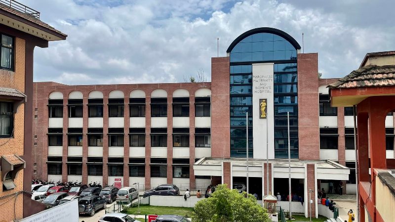 छोरी जन्मिएपछि अस्पतालकै तीन तलामाथिबाट हाम फाले बाबुले