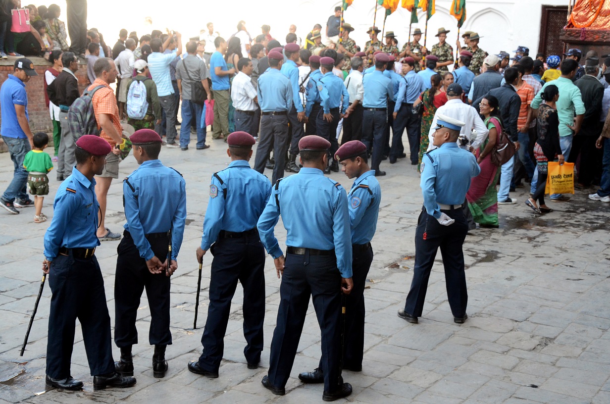 सन्दर्भ ६७ औँ प्रहरी दिवस : चौबीस घण्टे सेवा, न बिदा न सुविधा !