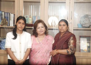 परराष्ट्रमन्त्री राणालाई विपिन जोशीका आमा र बहिनीले दिए धन्यवाद, थप प्रयासको लागि पहल गर्न आग्रह