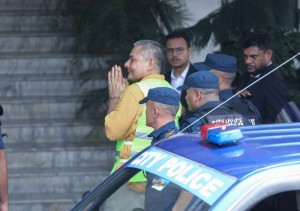 तीनकुने प्रकरणका प्रतिवादीहरूलाई अदालत लगियो, थुनछेक बहस जारी