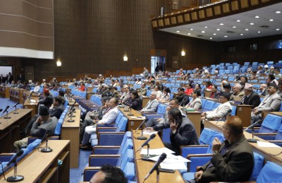 प्रतिनिधिसभाको बैठकमा प्रतिपक्षीको विरोध