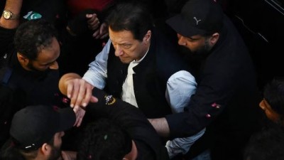 पाकिस्तानका पूर्वप्रधानमन्त्री इमरान खान उच्च अदालत परिसरबाटै पक्राउ