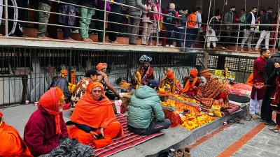 डोलेश्वरका चारै ढोका खुला