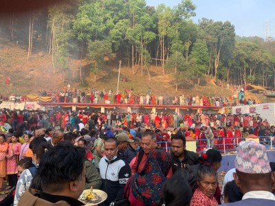मातातीर्थमा भक्तजनको भिड