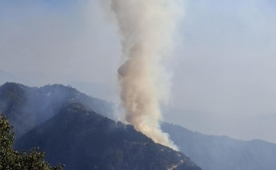 काभ्रेको महाभारत जङ्गलमा लागेको आगलागी अझै नियन्त्रणमा आएन