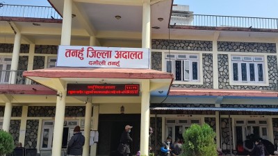 छोरीलाई विष खुवाइ आत्महत्या गर्ने आमालाई हत्या आरोपमा ३ वर्ष कैद