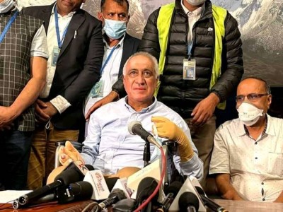 उपचारपछि स्वदेश फर्किए कांग्रेस नेता चन्द्र भण्डारी