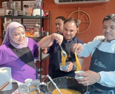 विश्वकपका अतिथिलाई खाना खुवाउँने जिम्मा पाउँनु भएका विनोद बराल