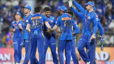 आइपिएलः मुम्बईको पहिलो जित, कोलकाता ८ विकेटले पराजित