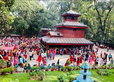 चैते दसैँमा कालिका मन्दिरमा पर्यटक बढे
