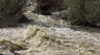 खहरे खोलाले बगाउँदा बाबुको मृत्यु, छोरी बेपत्ता