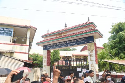 चितवन ११ मा रोकिएको मतदान पुन: सुरू