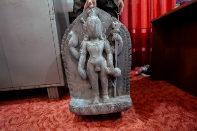 विष्णुमती नदी सफाइका क्रममा भेटियो मूर्ति