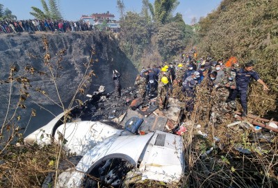 पोखरा विमान दुर्घटना - पहिचान खुलेका व्यक्तिको शव आज आफन्तलाई जिम्मा लगाइने