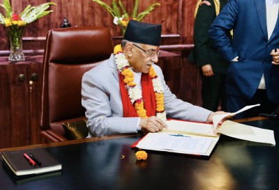 प्रधानमन्त्री प्रचण्डद्वारा पदभार ग्रहण