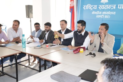 पुनः सभापतिको जिम्मेवारीमा रवि लामिछाने फर्किए