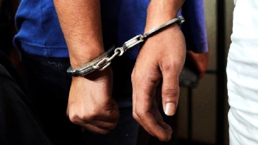 काठमाडौंको ढल्कुबाट पेस्तोल सहित दुई जना पक्राउ