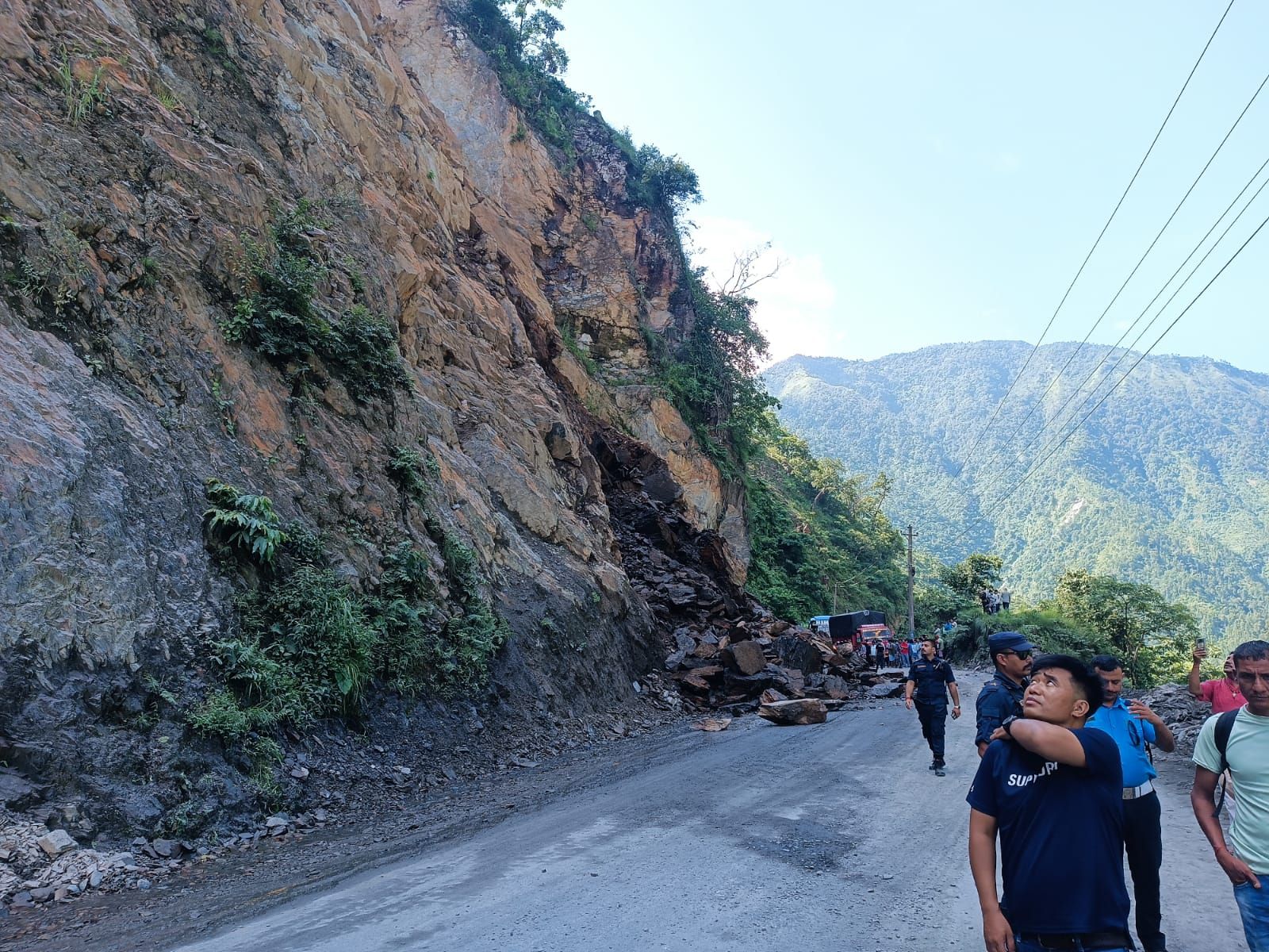 अवरूद्ध नारायणगढ–मुग्लिन सडक दुईतर्फी सञ्चालनमा