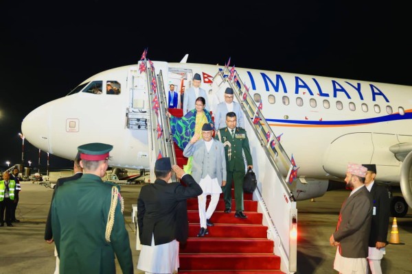 चीनको औपचारिक भ्रमण पूरा गरी स्वदेश फर्किए प्रधानमन्त्री ओली