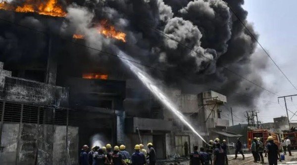 गुजरातको पटाका गोदाममा भीषण विस्फोट, मृत्यु हुनेको सङ्ख्या २१ पुग्यो