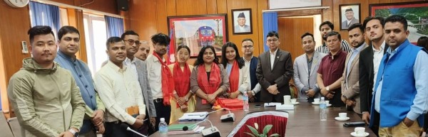 मापदण्ड विपरीतका सवारी साधन रोकिने