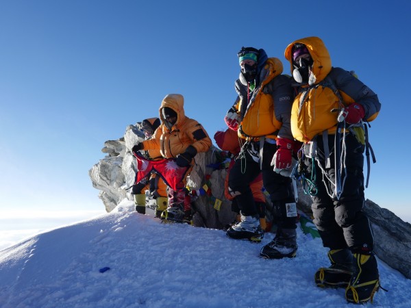 आठ जनाले गरे धौलागिरि हिमालको सफल आरोहण