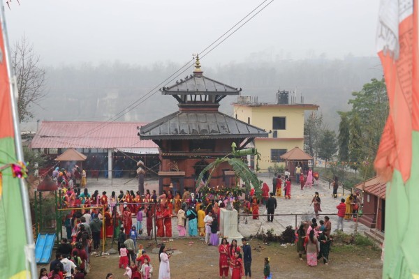 तनहुँका शिवमन्दिरमा बिहानैदेखि भक्तजनको घुइँचो