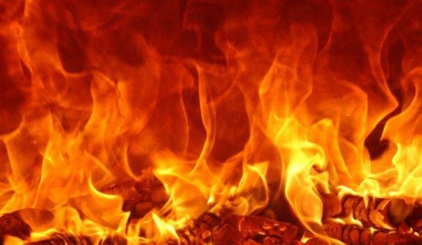 बुढानिलकण्ठमा आगलागी हुँदा धनमाल जलेर नष्ट