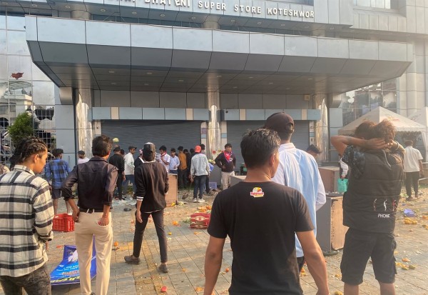 कोटेश्वरस्थित भाटभटेनीमा लुटपाट गर्ने ७ जना पक्राउ