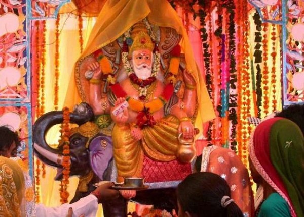 आज विश्वकर्मा पूजा एवं वास्तु दिवस मनाइँदै