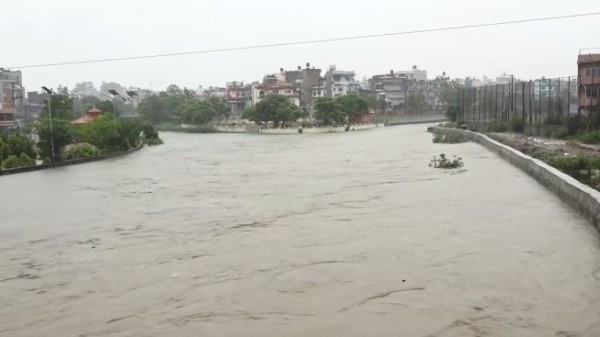 काठमाडौं उपत्यकाका नदी करिडोरहरुमा भोलि बिहान ६ बजेसम्म सवारी आवागमन बन्द