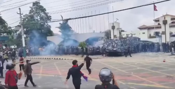 जेनजी आन्दोलनका क्रममा हालसम्म ३० जनाको मृत्यु, एक हजार भन्दा बढी घाइते